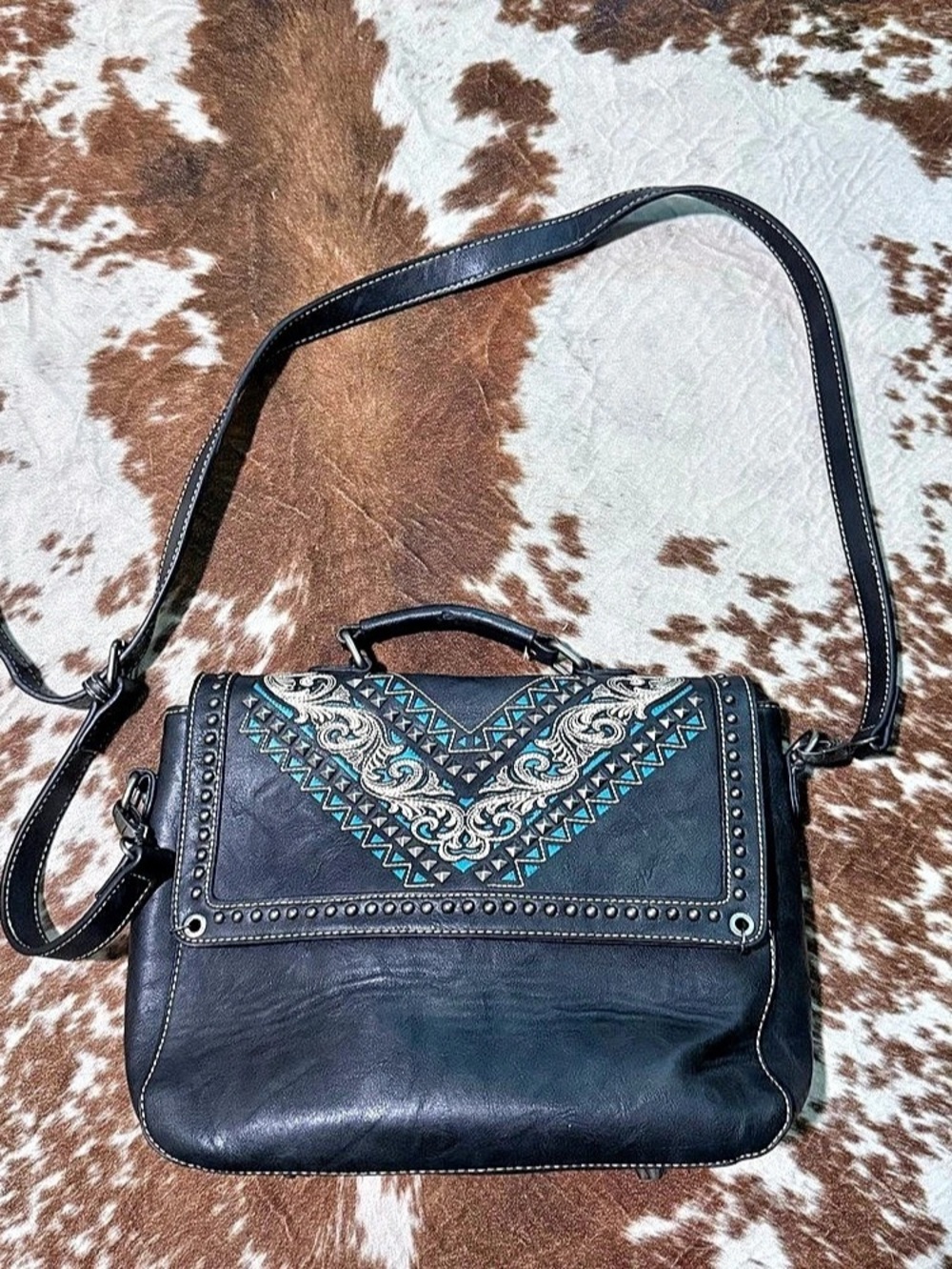 Montana West Turquoise Accent Crossbody Bag